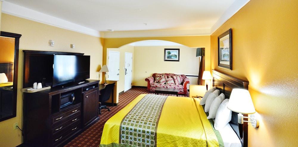 Scottish Inn And Suites Alvin Exterior photo