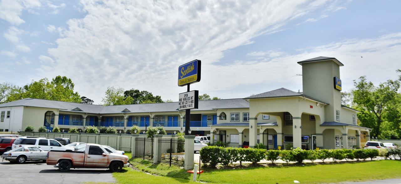 Scottish Inn And Suites Alvin Exterior photo