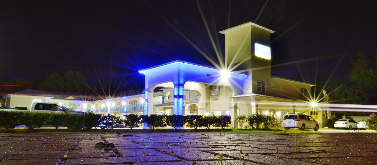 Scottish Inn And Suites Alvin Exterior photo